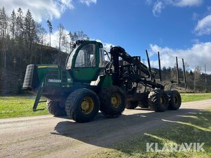 форвардер John Deere 1210E