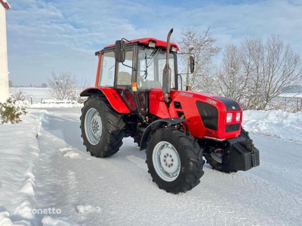 трактор колесный Belarus MTS 1025.3