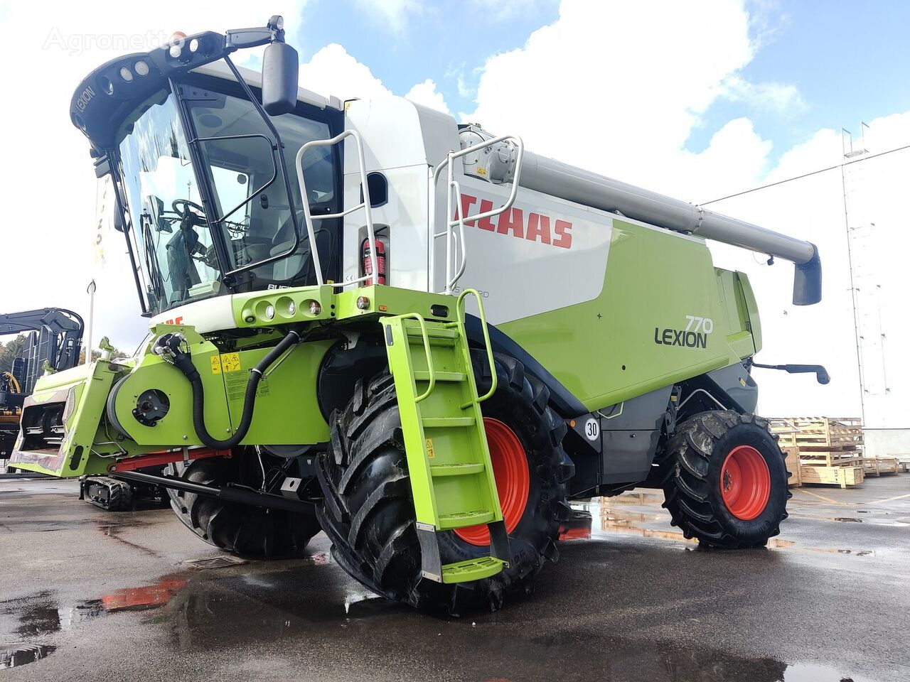 зерноуборочный комбайн Claas Lexion 770